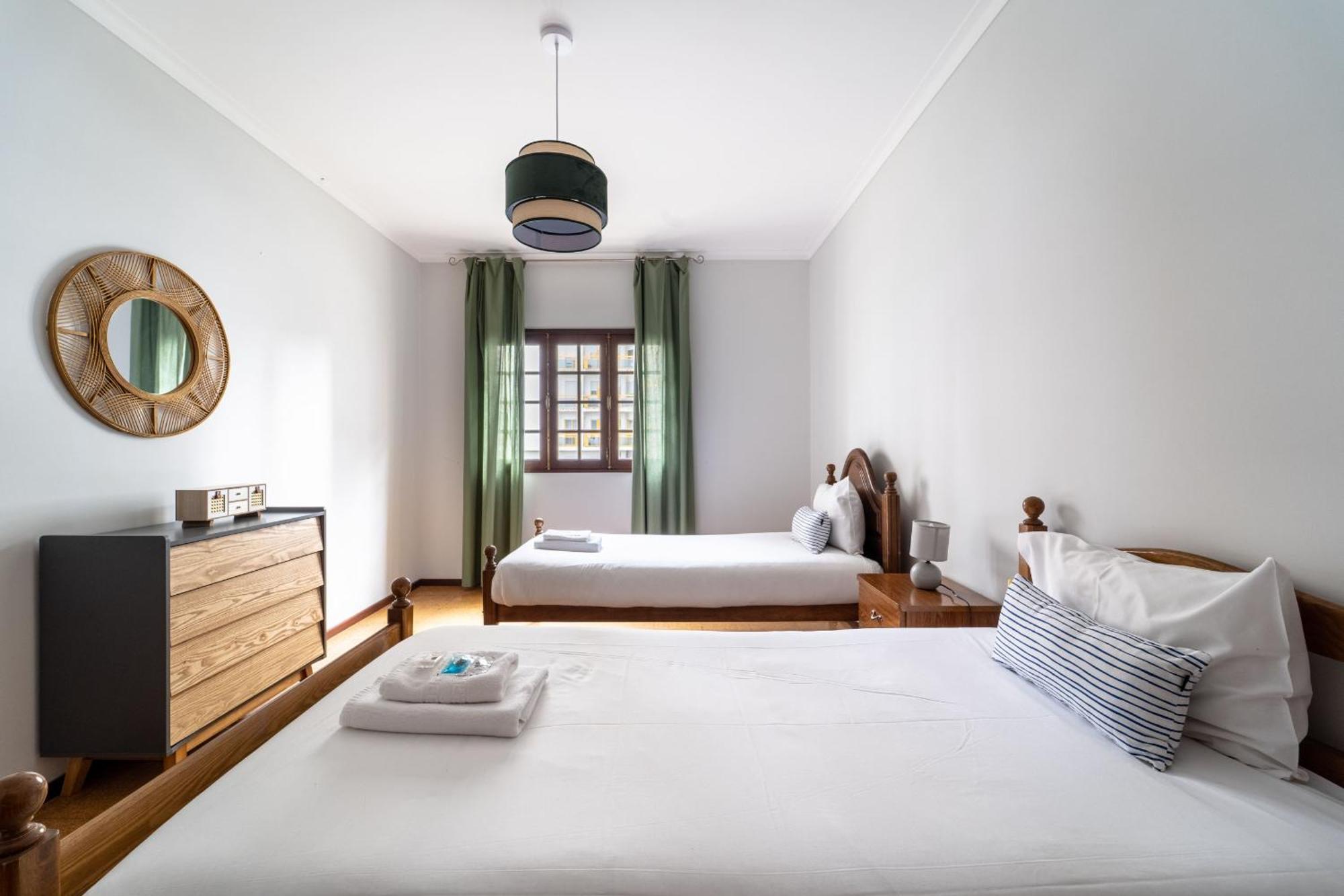 Amorosa Villa, 500M From The Beach By House And People Eksteriør billede